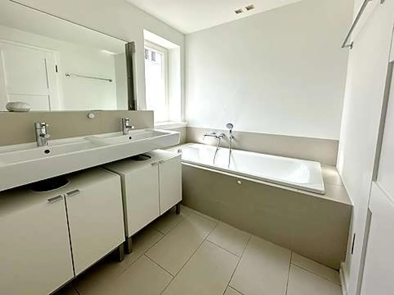 4 Zimmer Wohnung mit 116 m² in Hamburg – Bild 10