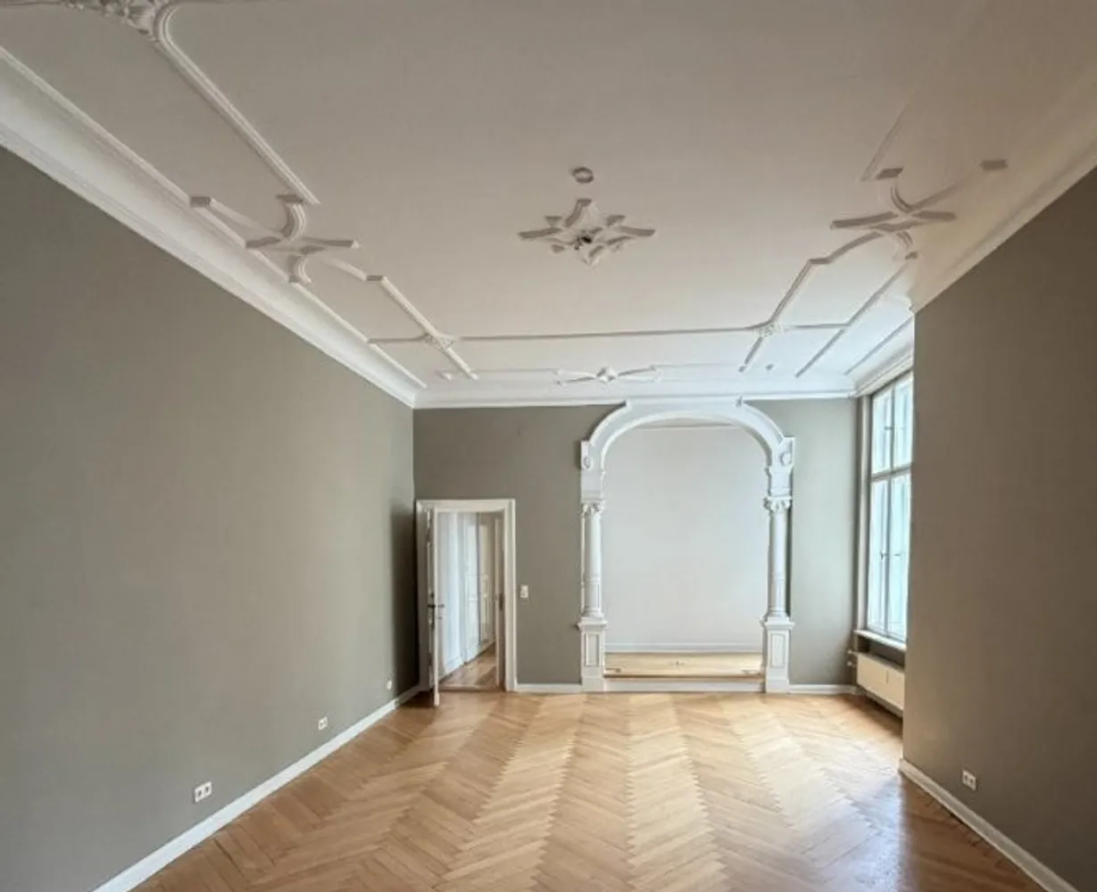 7 Zimmer Wohnung mit 248 m² in Berlin – Bild 1