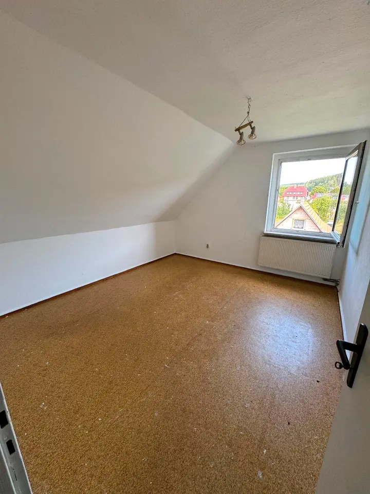 2 Zimmer Wohnung mit 64 m² in Schmalkalden – Bild 1