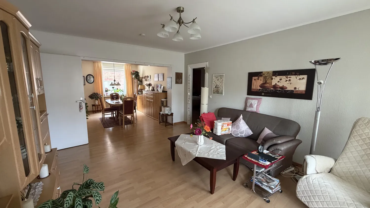 3 Zimmer Wohnung mit 83 m² in Krefeld – Bild 2