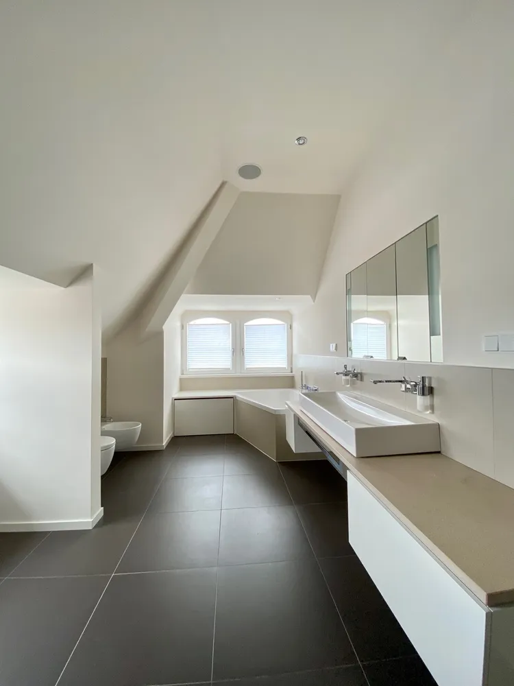 6 Zimmer Wohnung mit 242 m² in Wiesbaden – Bild 12