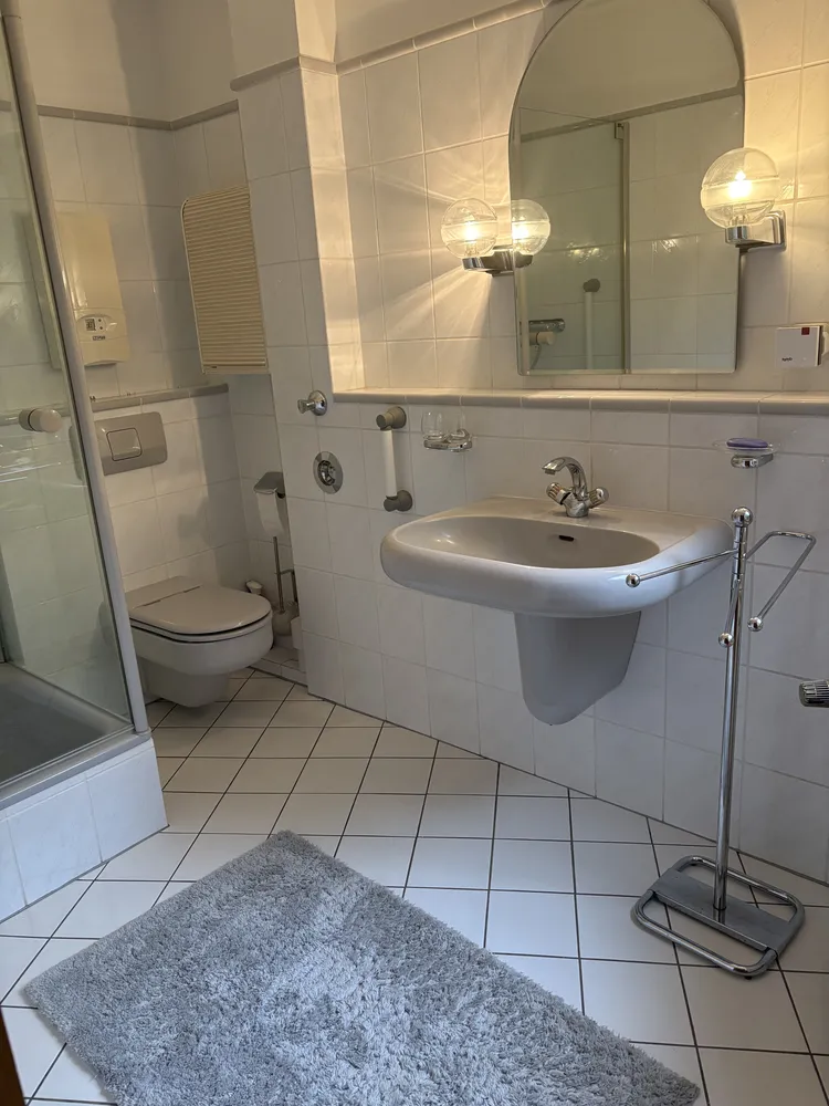 2 Zimmer Wohnung mit 85 m² in Düsseldorf – Bild 4