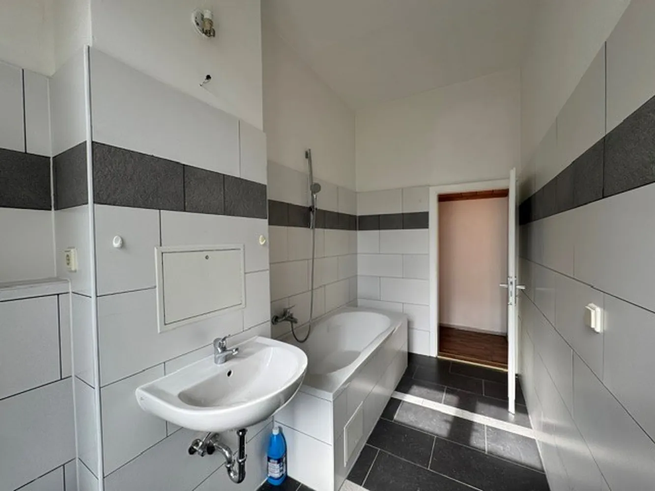 1 room apartment with 48 m² in Berlin – Photo 11