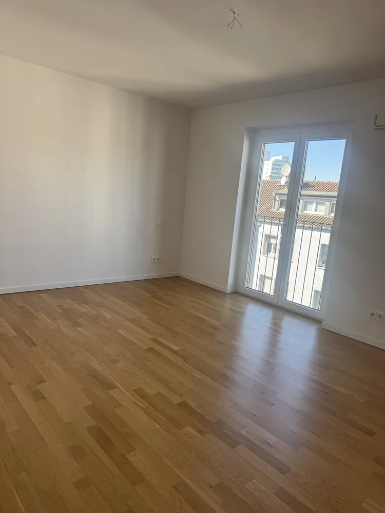 3 Zimmer Wohnung mit 95 m² in Frankfurt am Main – Bild 7