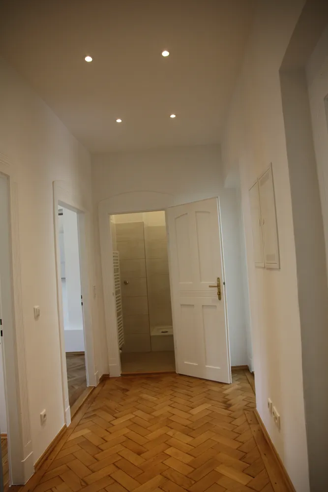 4 Zimmer Wohnung mit 93 m² in München – Bild 3