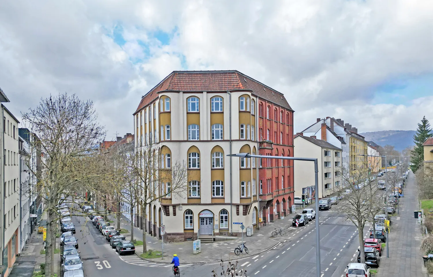 3 Zimmer Wohnung mit 112 m² in Kassel – Bild 2
