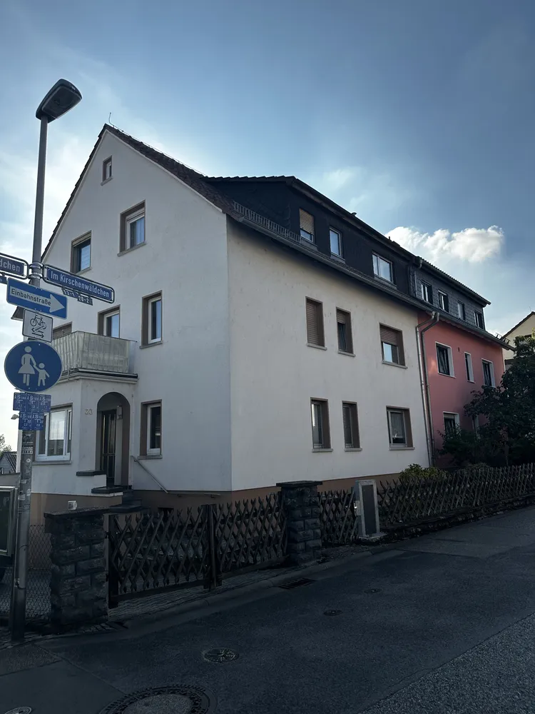 2 Zimmer Wohnung mit 74 m² in Frankfurt am Main – Bild 1