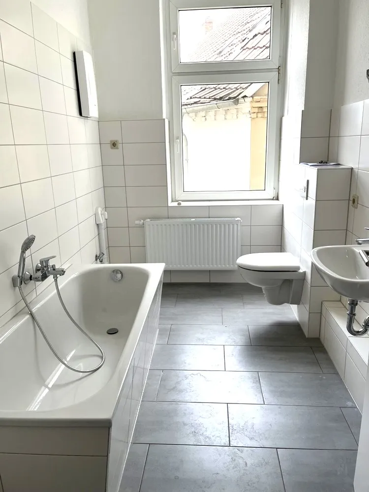 2 room apartment with 82 m² in Aschersleben – Photo 2