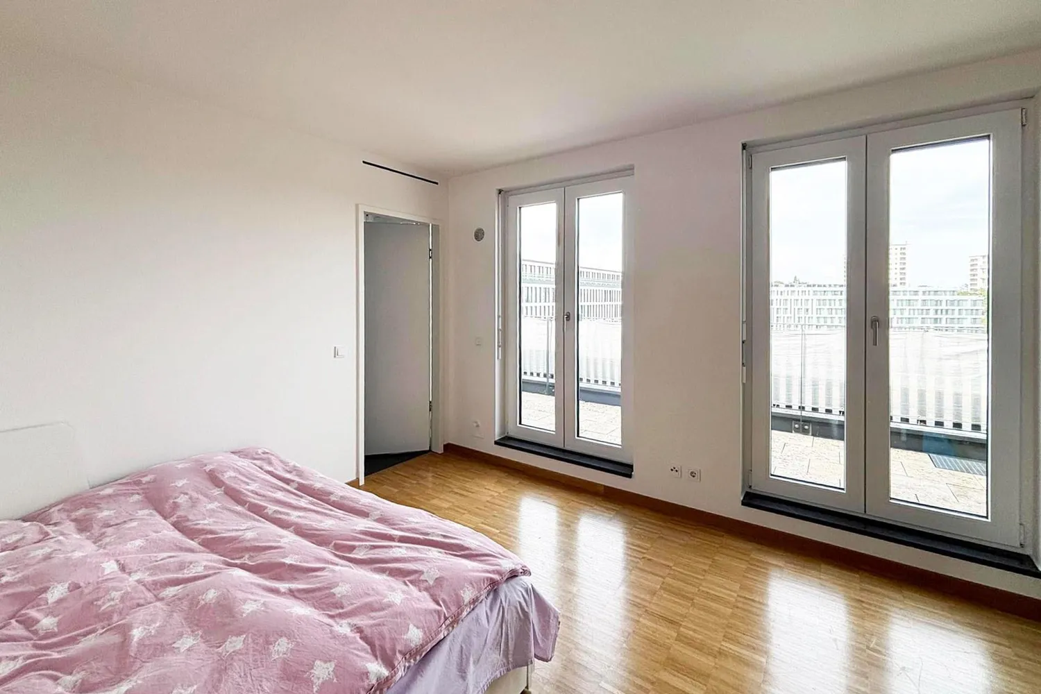 2 Zimmer Wohnung mit 77 m² in Stuttgart – Bild 5