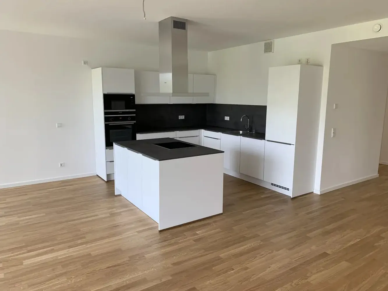 4 Zimmer Wohnung mit 115 m² in Frankfurt am Main – Bild 3