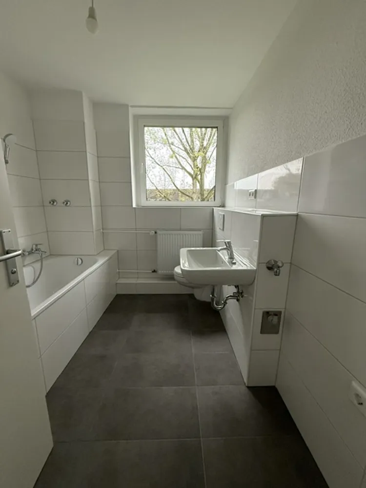 3 room apartment with 63 m² in Duisburg – Photo 2