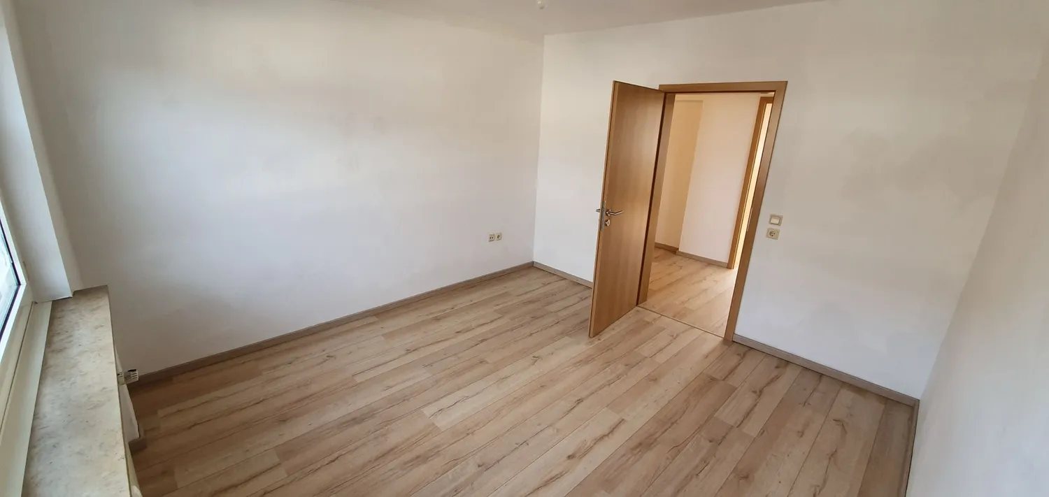 3 Zimmer Wohnung mit 90 m² in Oberhausen – Bild 1