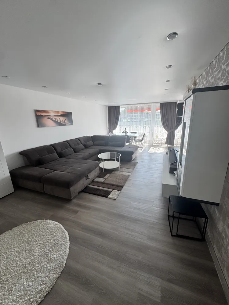 4 Zimmer Wohnung mit 123 m² in Wiesbaden – Bild 1