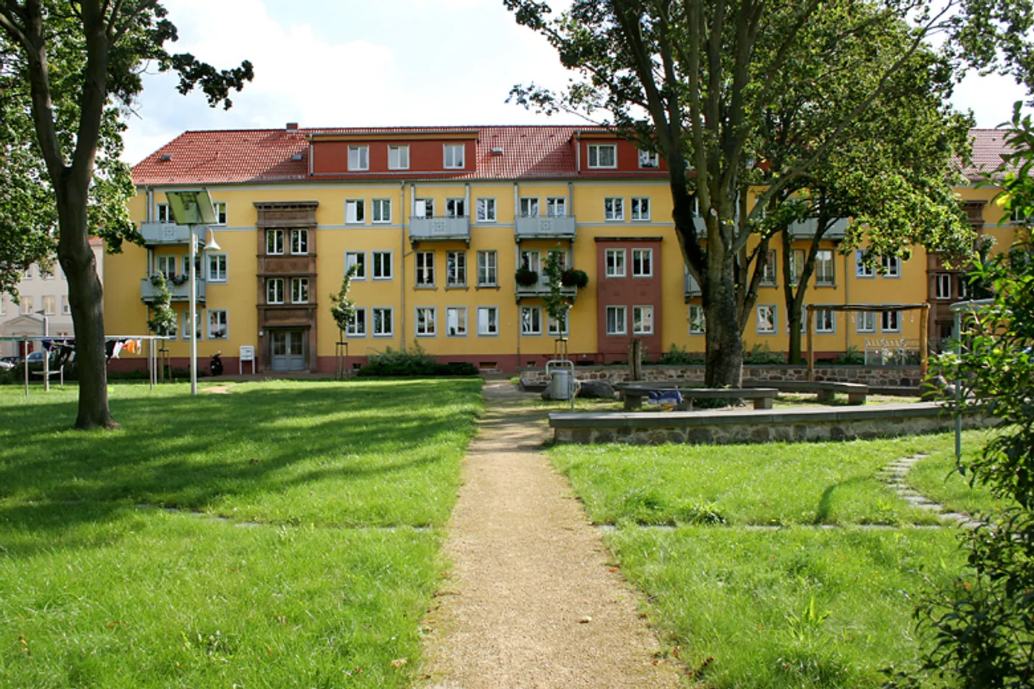 2 Zimmer Wohnung mit 49 m² in Neubrandenburg – Bild 1