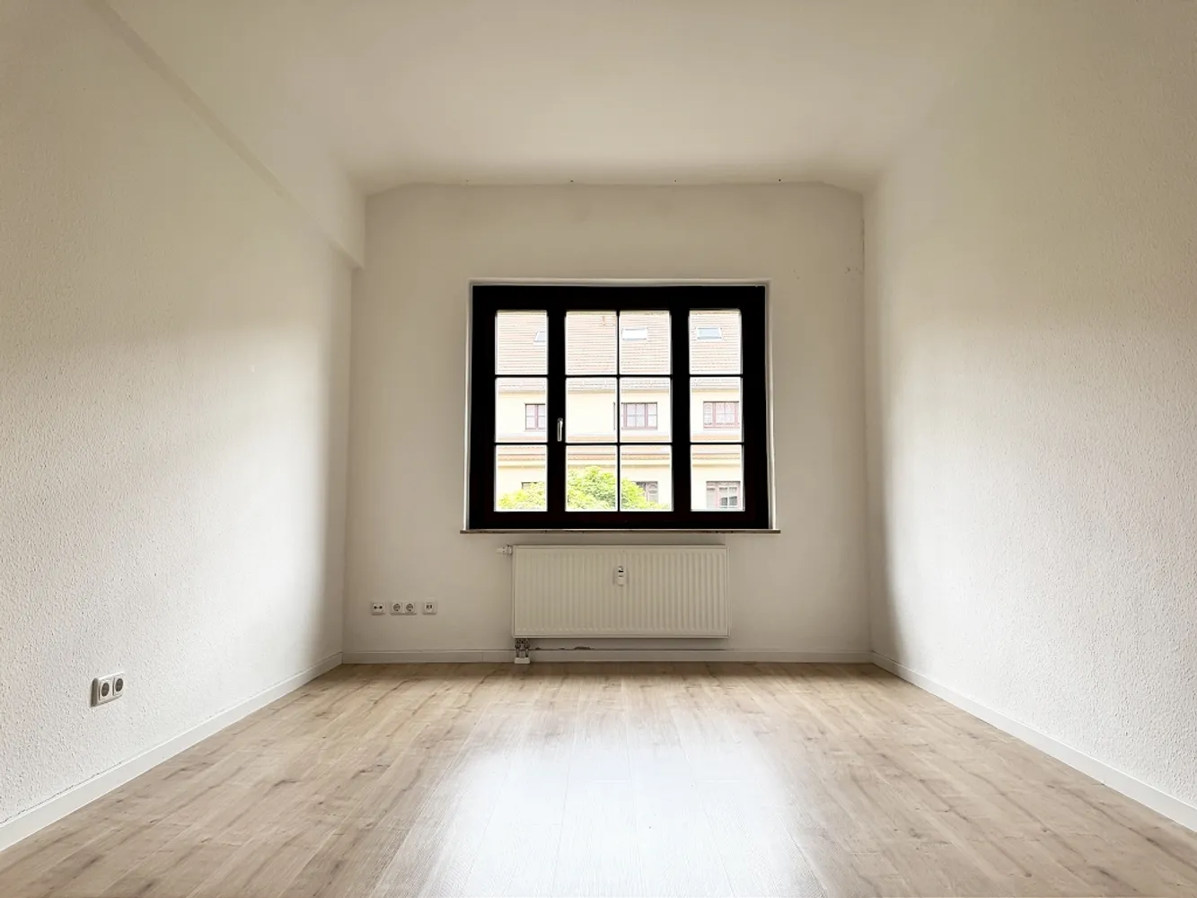 5 Zimmer Wohnung mit 145 m² in Dresden – Bild 2
