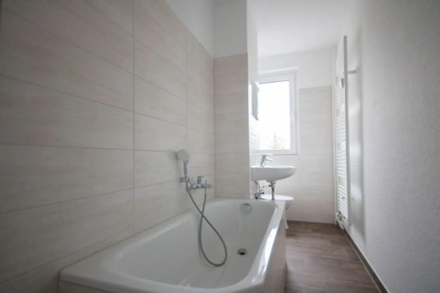 3 Zimmer Wohnung mit 60 m² in Halle (Saale) – Bild 1