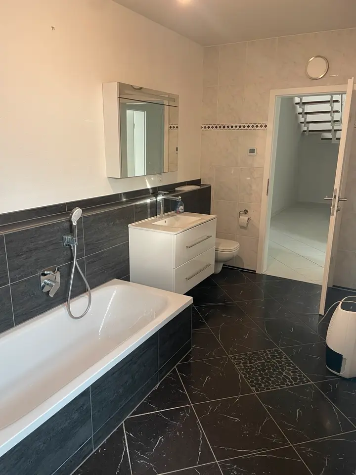 4 Zimmer Wohnung mit 150 m² in Weinheim – Bild 8