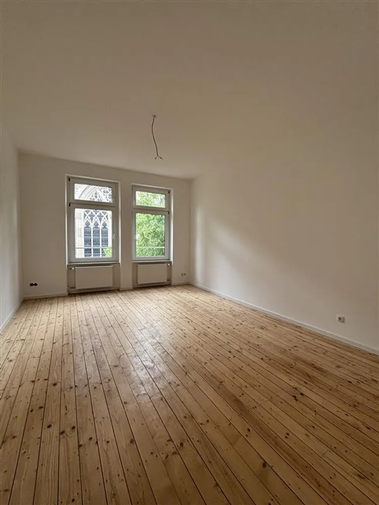 4 Zimmer Wohnung mit 110 m² in Koblenz – Bild 1