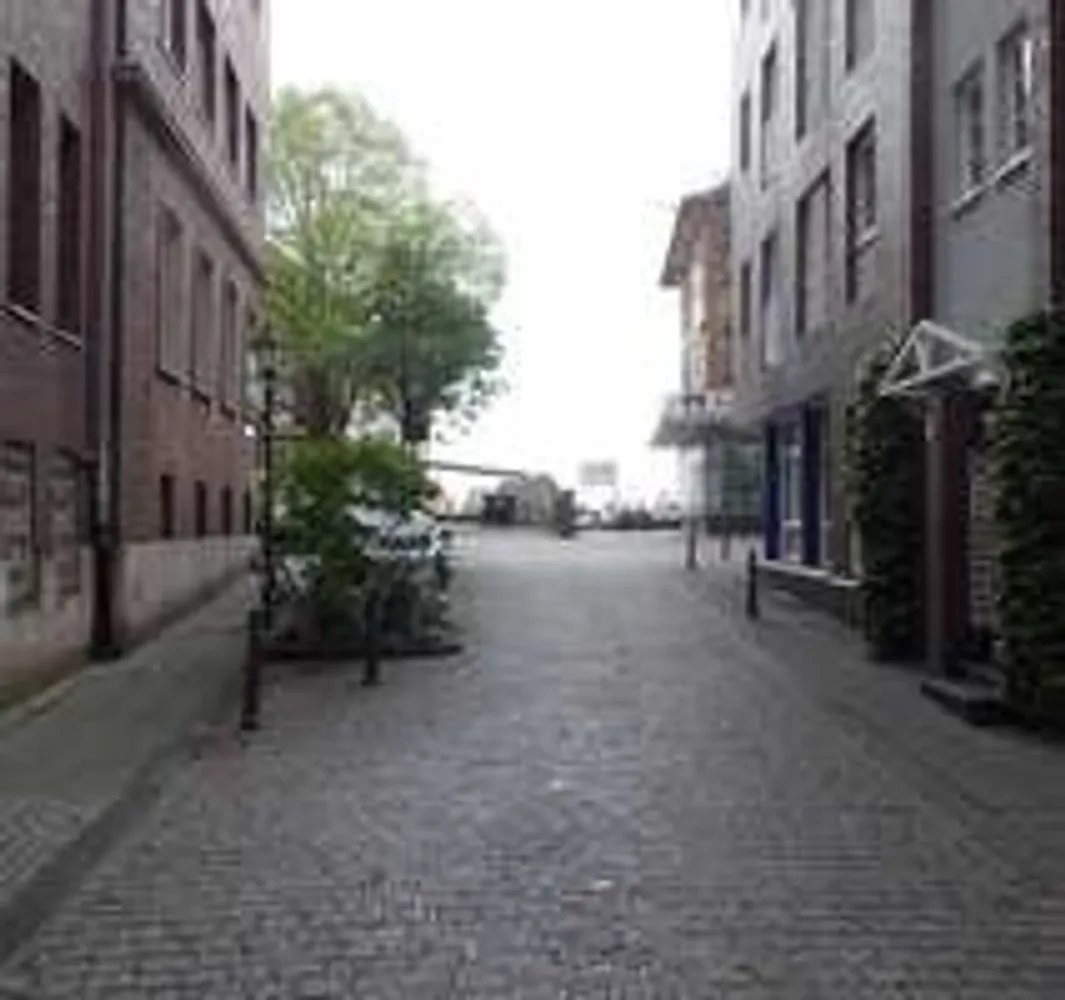 2 Zimmer Wohnung mit 115 m² in Duisburg – Bild 1