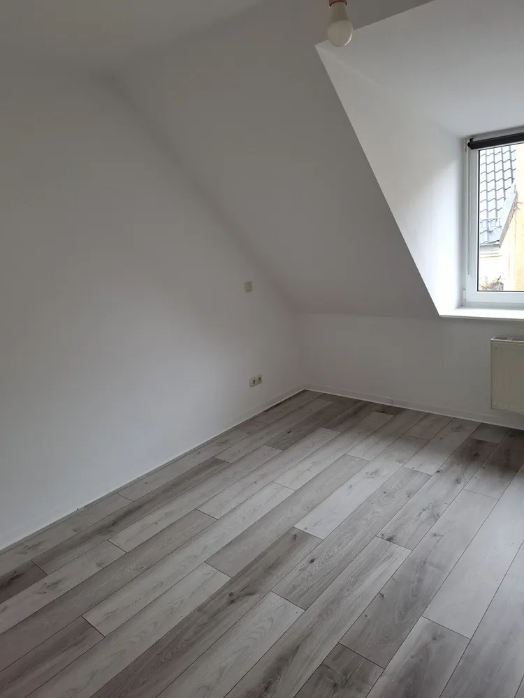 2 Zimmer Wohnung mit 68 m² in Crimmitschau – Bild 2