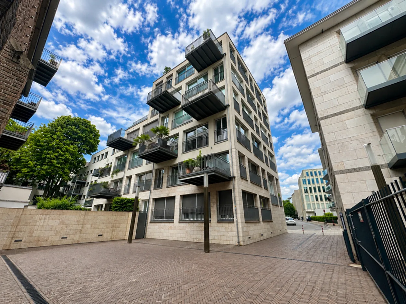 3 Zimmer Wohnung mit 132 m² in Köln – Bild 3