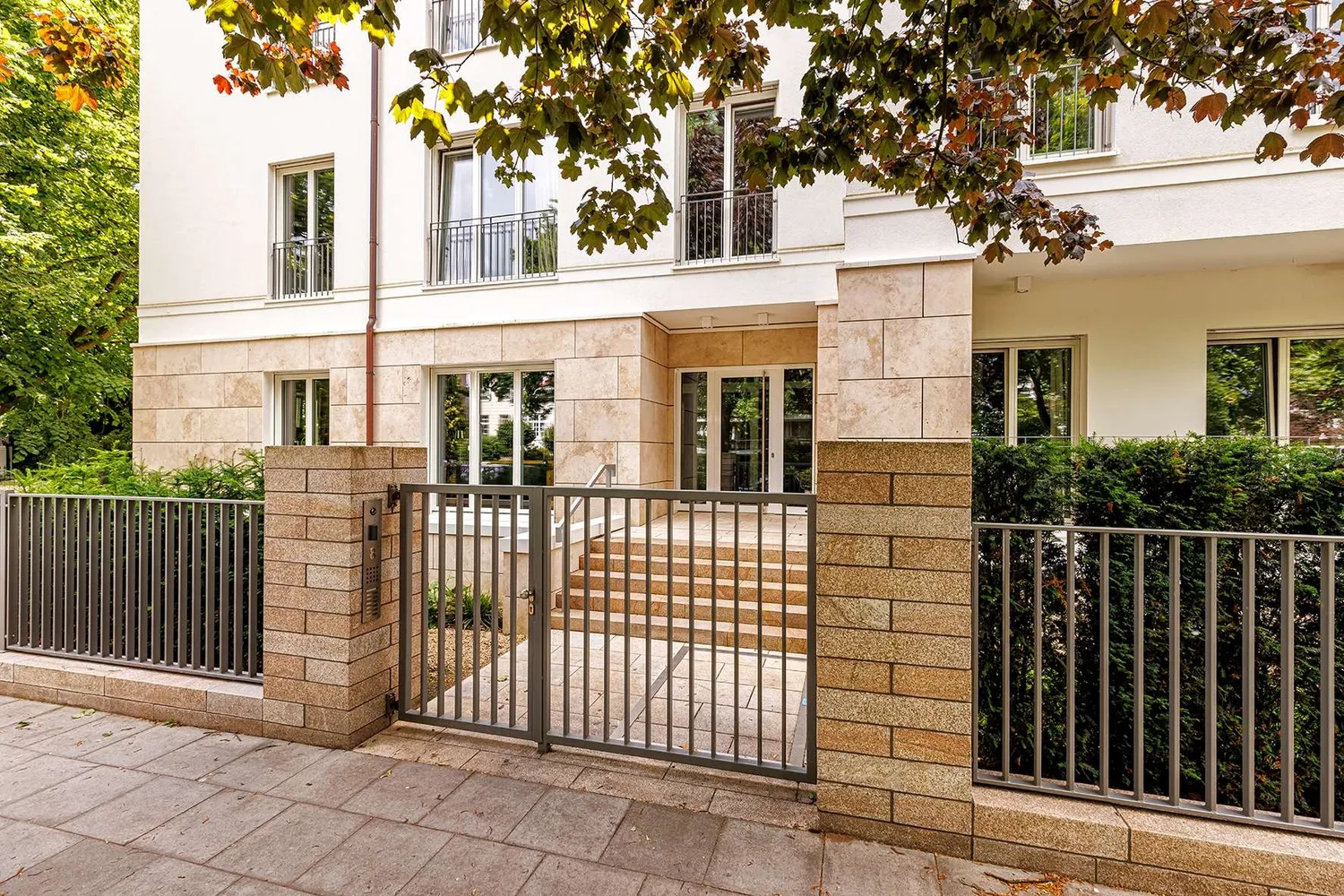 4 Zimmer Wohnung mit 186 m² in Hamburg – Bild 7