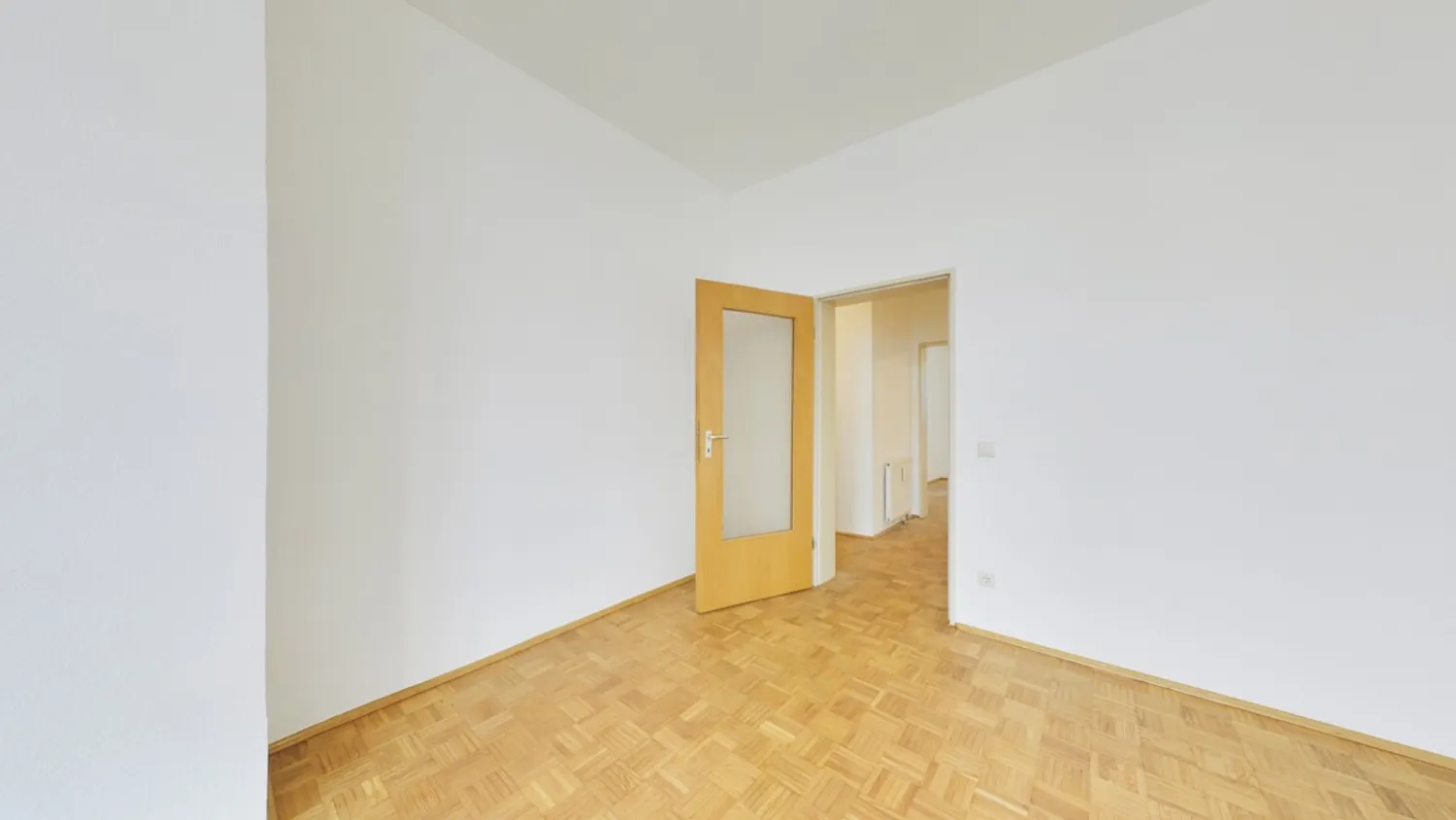 2 room apartment with 46 m² in Düsseldorf – Photo 2