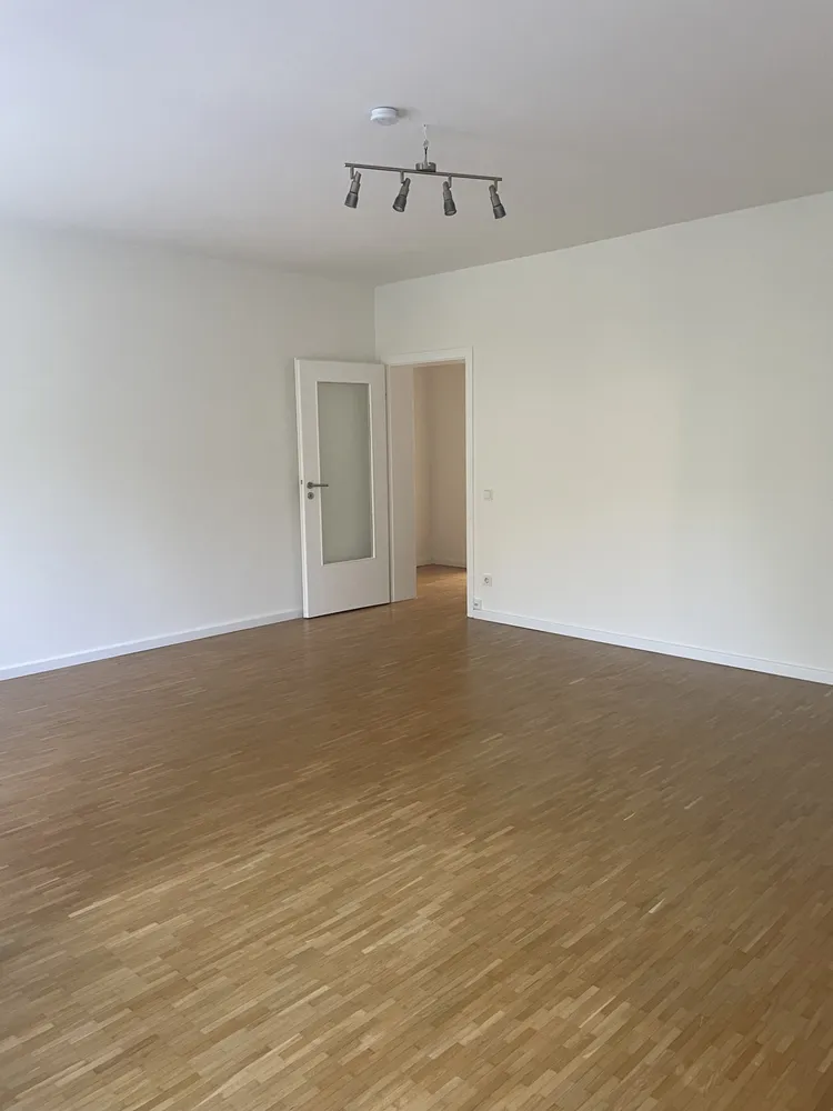 2 Zimmer Wohnung mit 64 m² in Hamburg – Bild 2