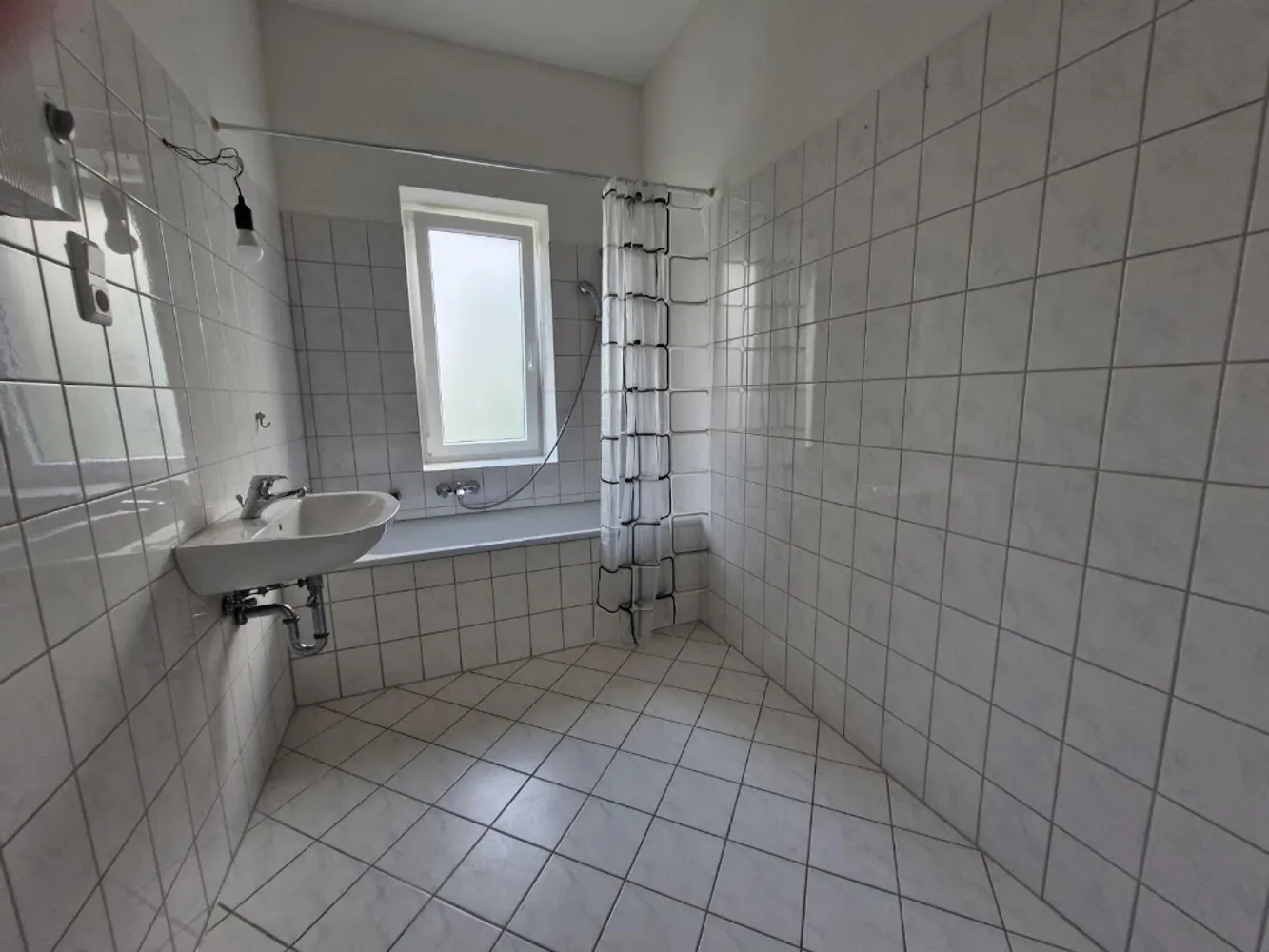 2 Zimmer Wohnung mit 74 m² in Krefeld – Bild 4