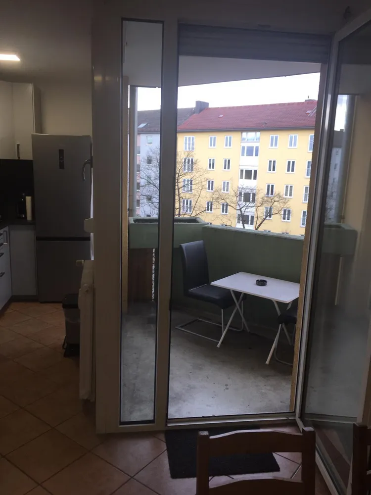 2 Zimmer Wohnung mit 50 m² in München – Bild 3