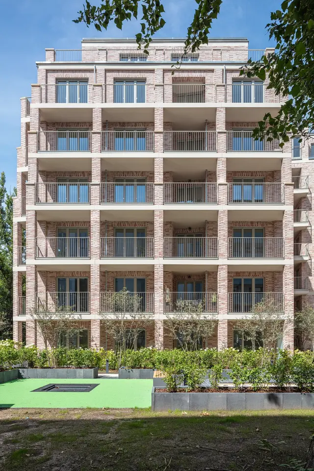 3 Zimmer Wohnung mit 96 m² in Berlin – Bild 2