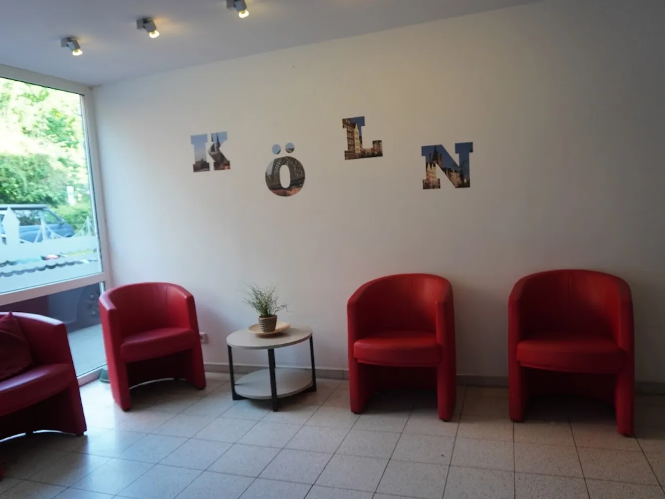 1 Zimmer Wohnung mit 33 m² in Köln – Bild 6