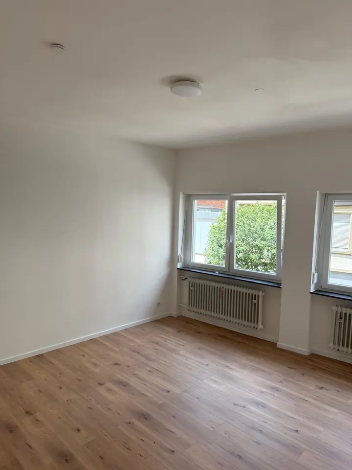 6 Zimmer Wohnung mit 135 m² in Kaiserslautern – Bild 2