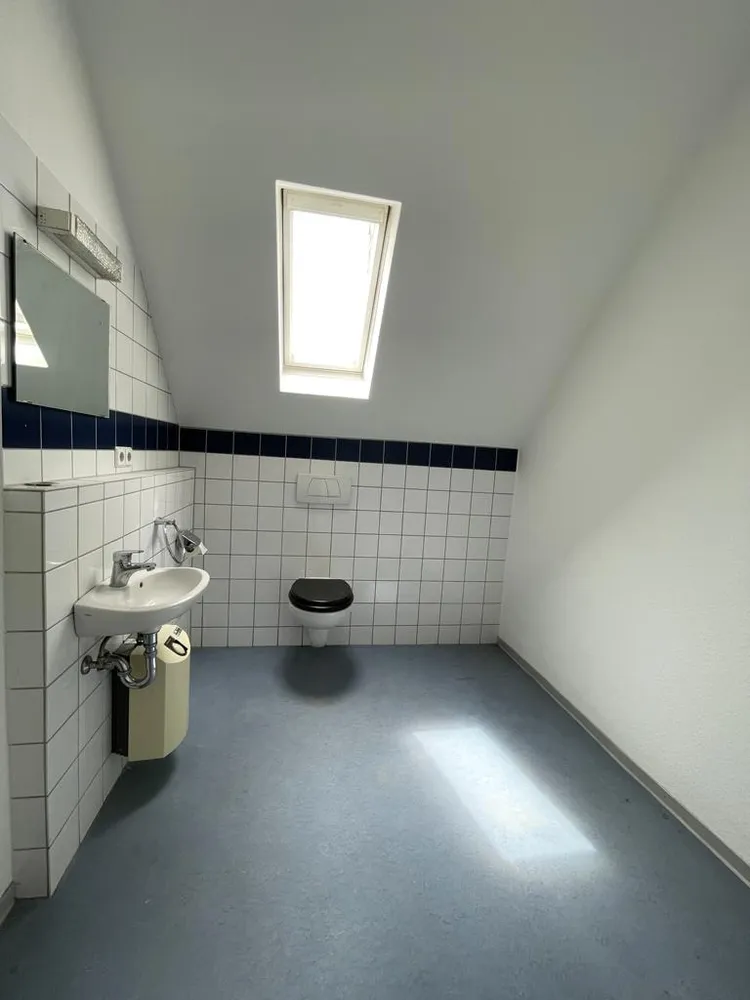6 Zimmer Wohnung mit 117 m² in Karlsruhe – Bild 12