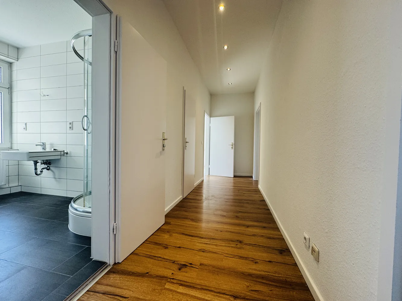 3 room apartment with 100 m² in Chemnitz – Photo 3