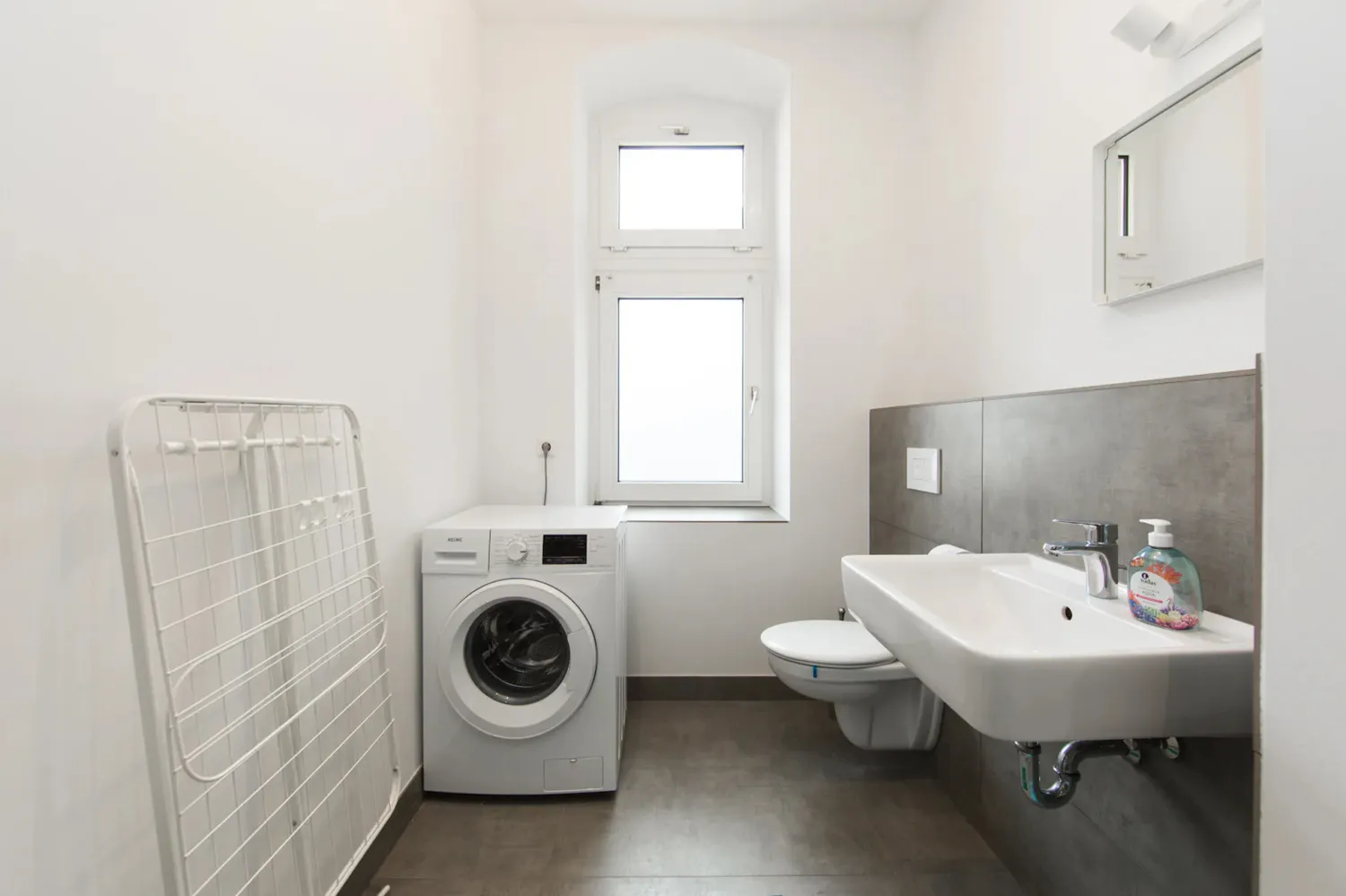 Shared room with 10 m² in Berlin – Photo 4