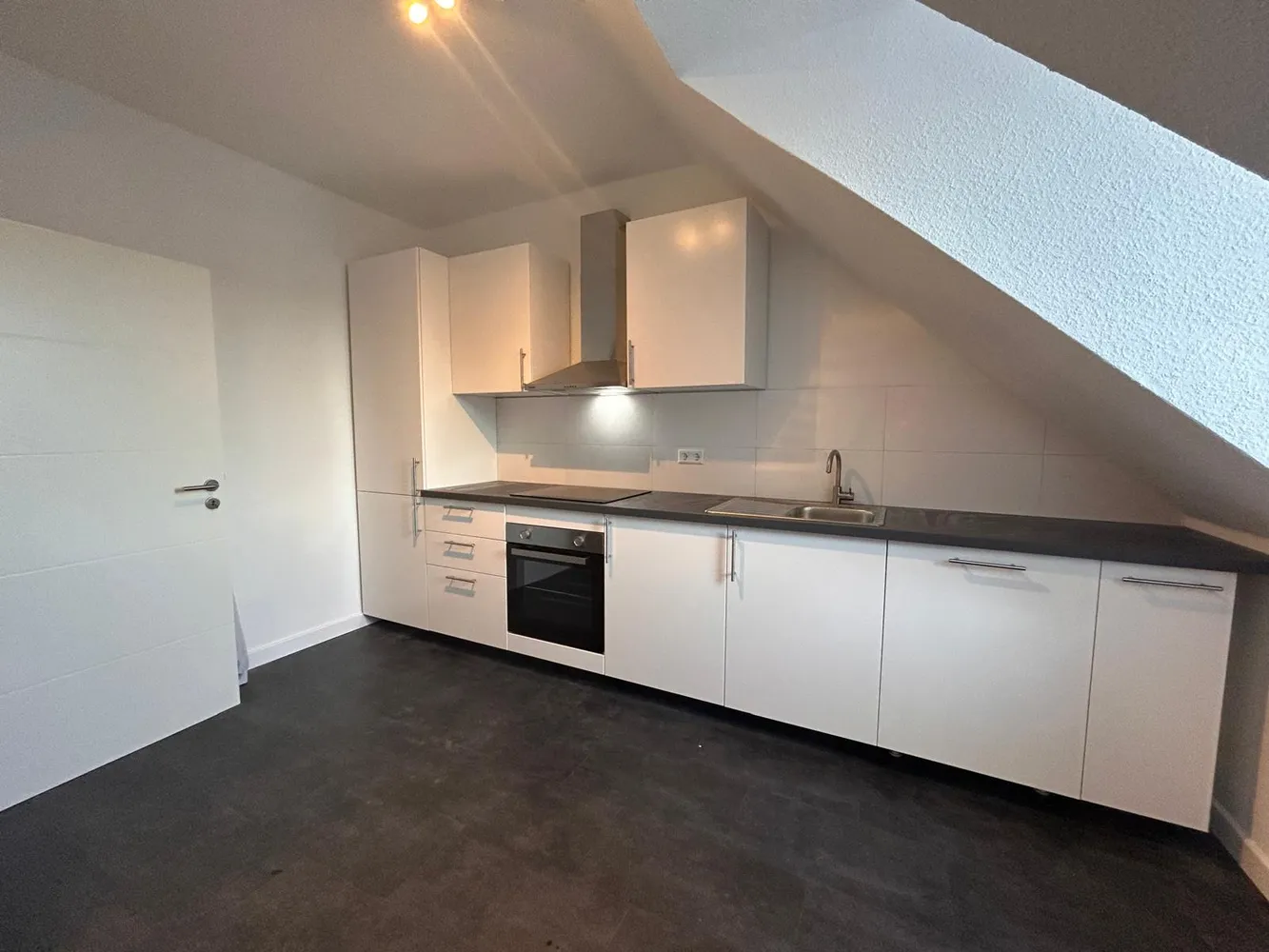 4 Zimmer Wohnung mit 100 m² in Karlsruhe – Bild 10