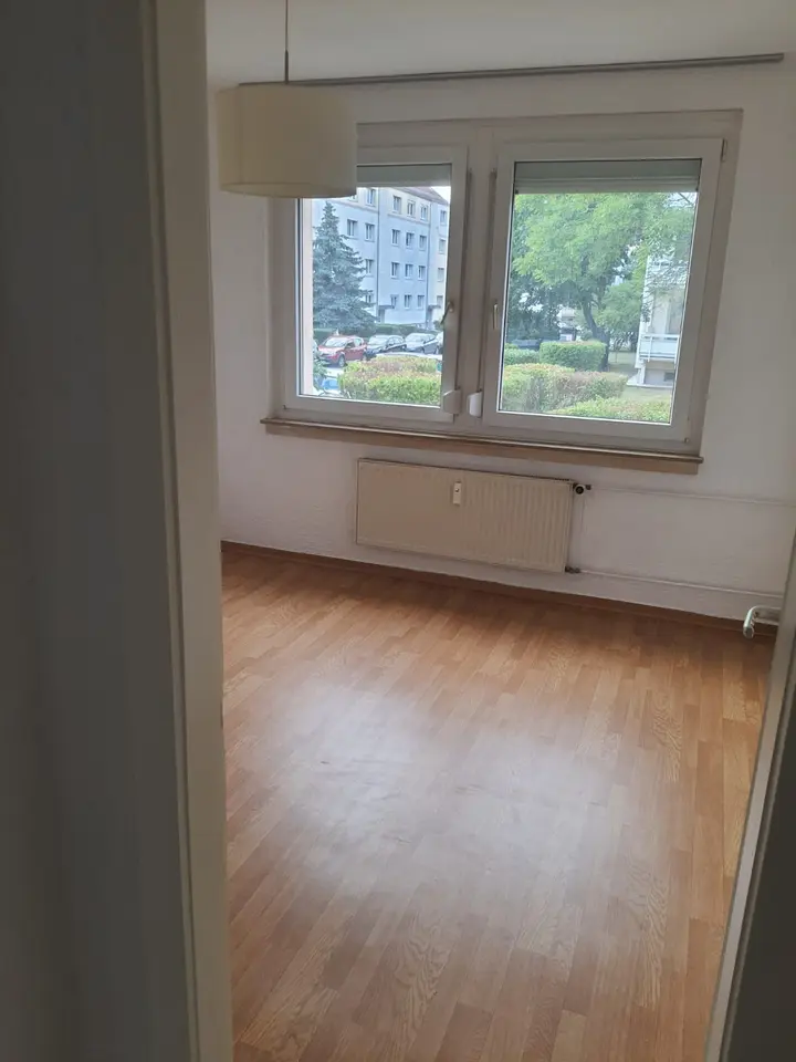 3 Zimmer Wohnung mit 60 m² in Weißenfels – Bild 4