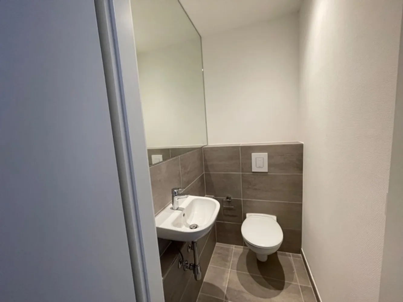 5 Zimmer Haus mit 140 m² in Wiesbaden – Bild 12