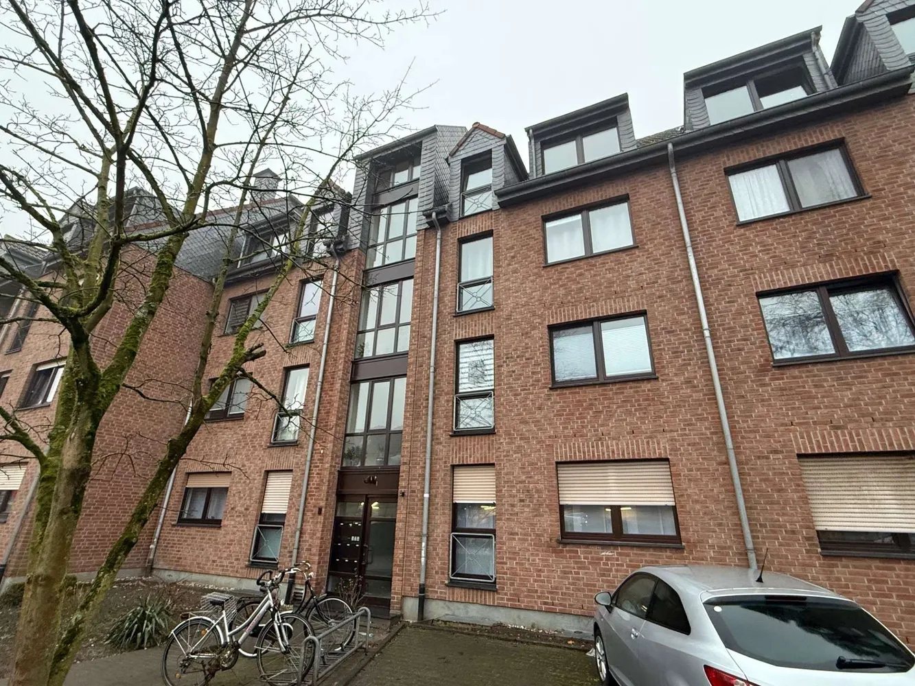 3 room apartment with 77 m² in Krefeld – Photo 1