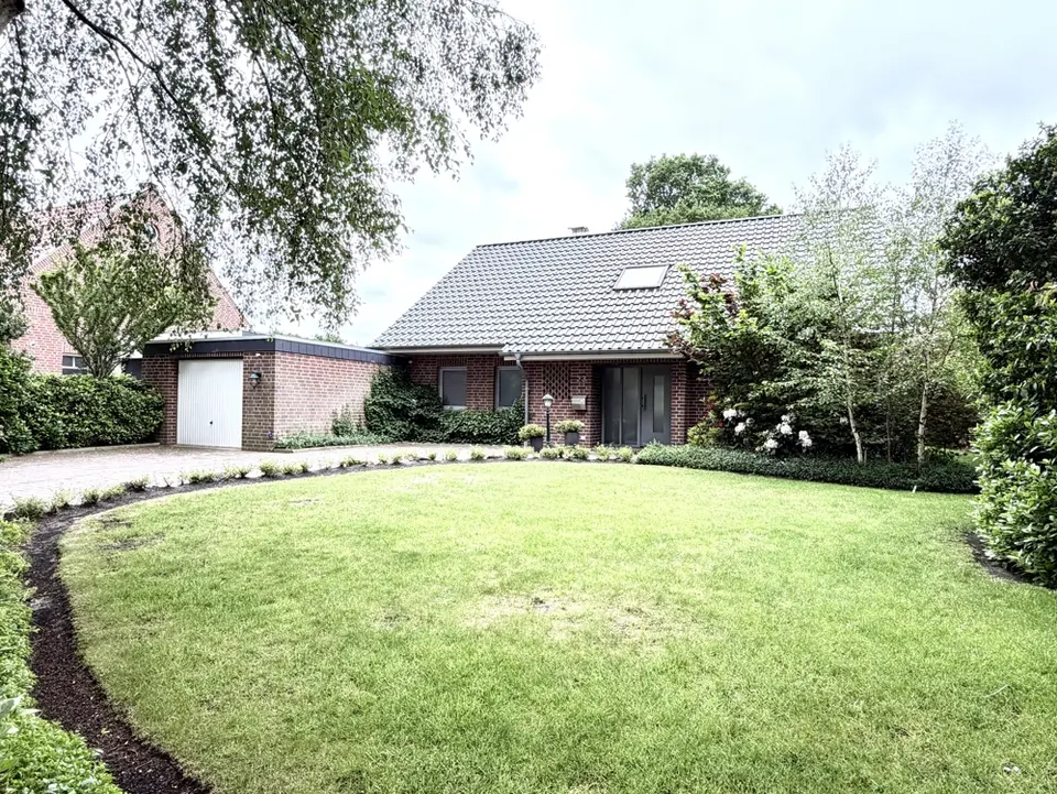 6 Zimmer Haus mit 204 m² in Leer – Bild 1