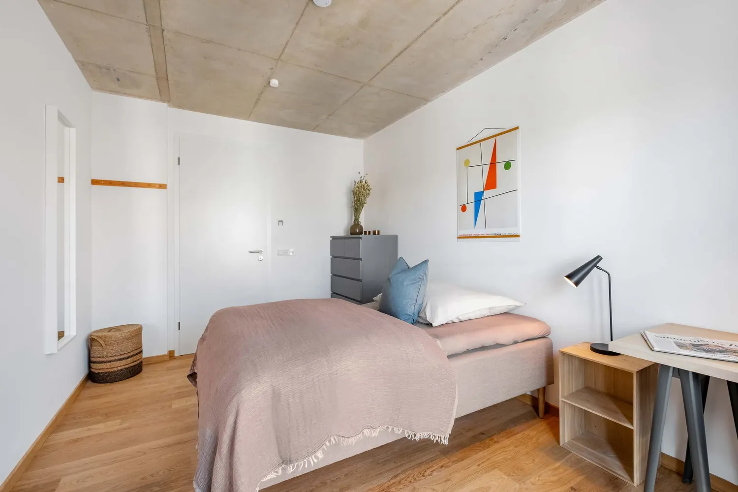 Shared room with 12 m² in Munich – Photo 3