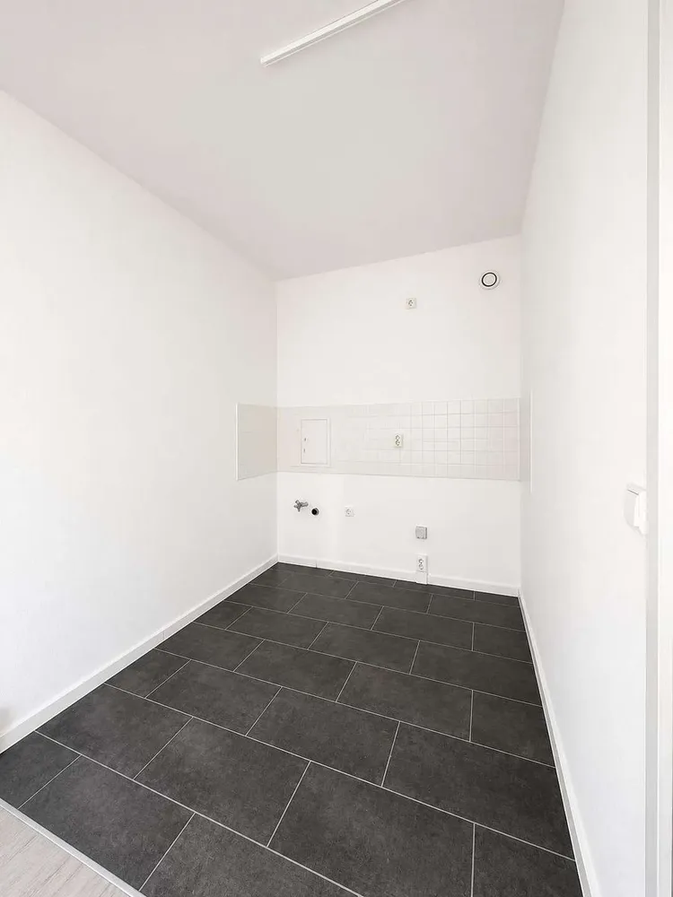 4 Zimmer Wohnung mit 65 m² in Halle (Saale) – Bild 5