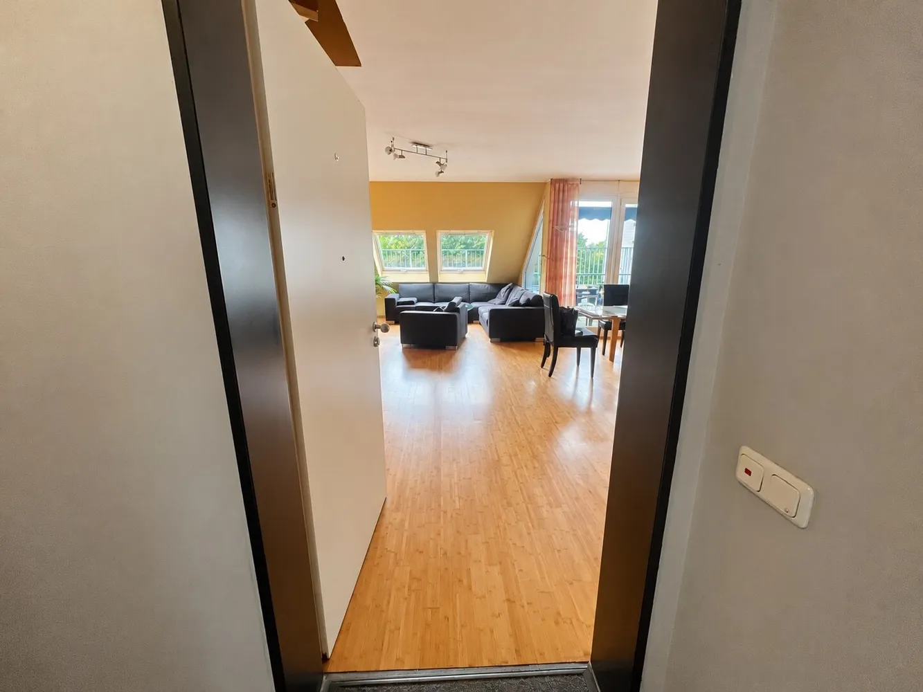 3 Zimmer Wohnung mit 82 m² in Düsseldorf – Bild 4