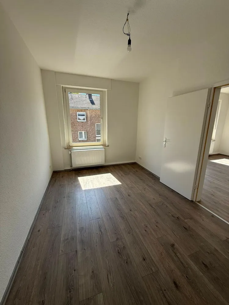 4 Zimmer Wohnung mit 78 m² in Krefeld – Bild 3
