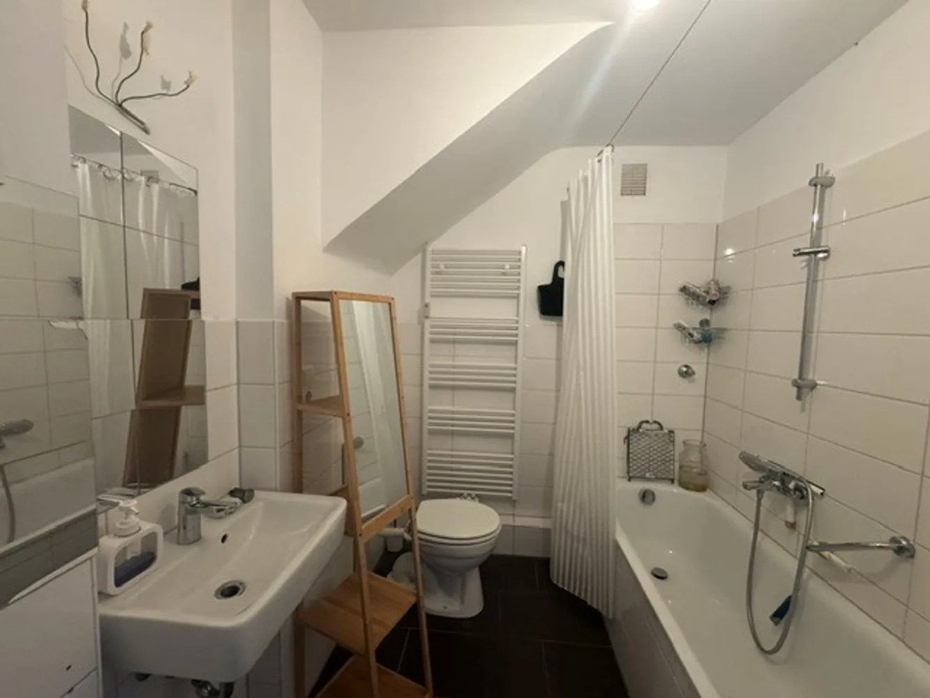 3 Zimmer Wohnung mit 82 m² in Düsseldorf – Bild 3