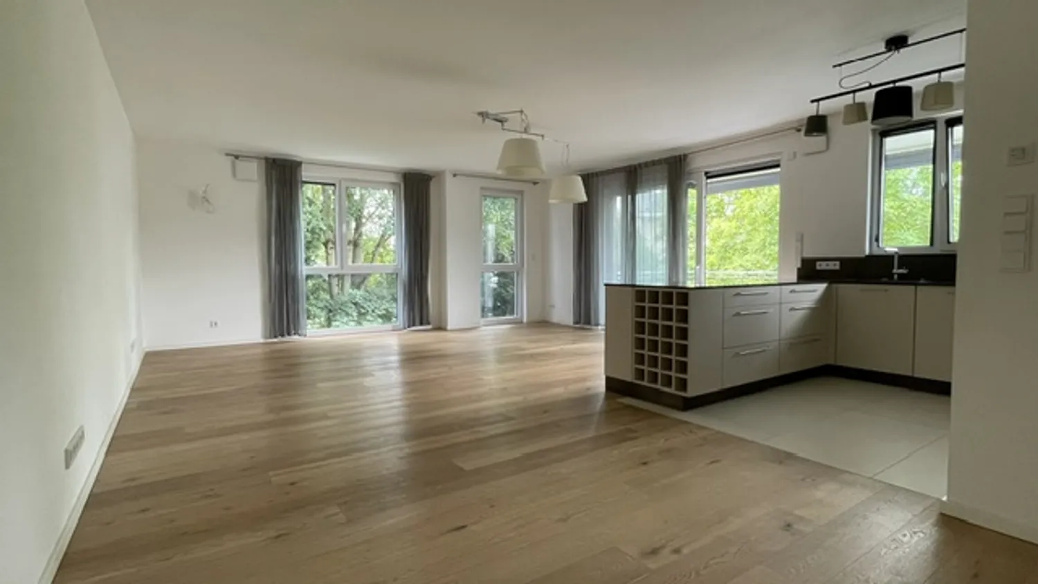 4 Zimmer Wohnung mit 119 m² in Wiesbaden – Bild 3
