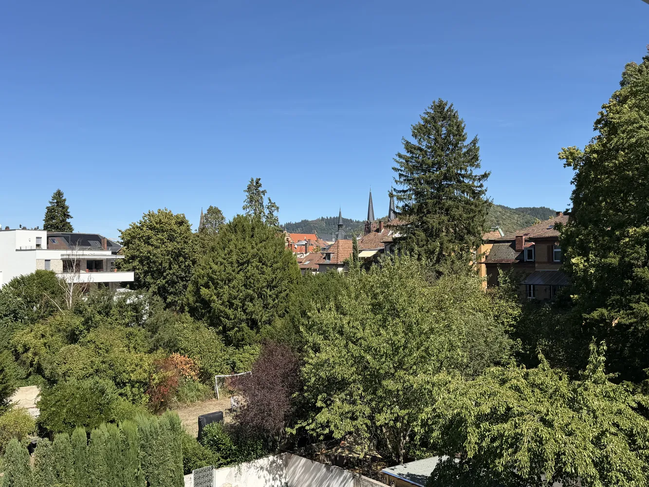 4 Zimmer Wohnung mit 176 m² in Freiburg im Breisgau – Bild 2