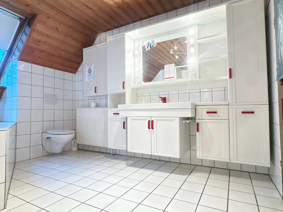 10 Zimmer Wohnung mit 140 m² in Norden – Bild 9