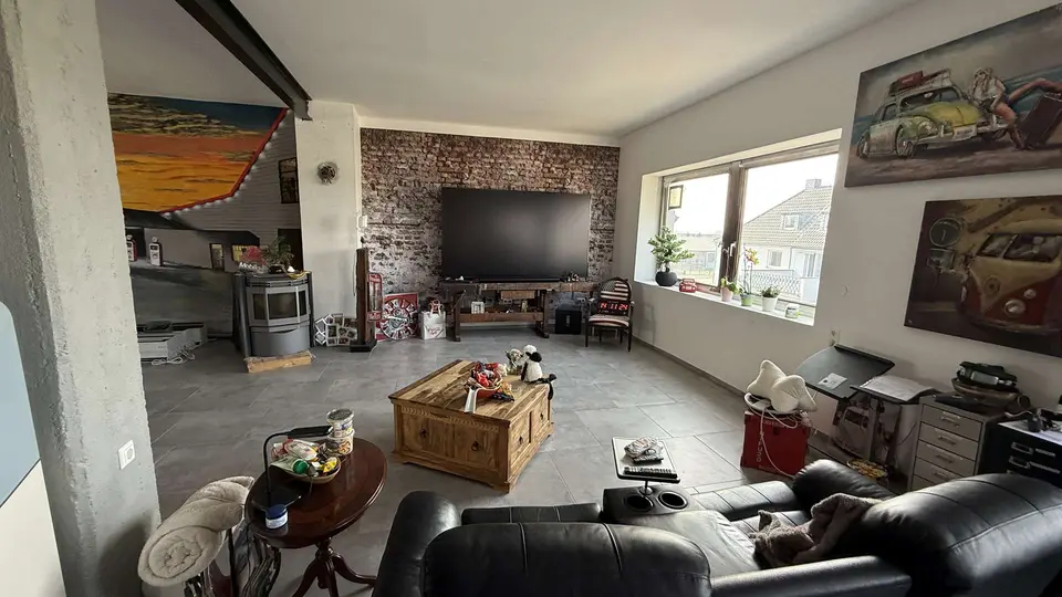 6 Zimmer Wohnung mit 600 m² in Rheinberg – Bild 1